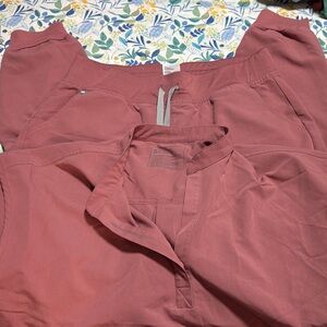 FIGS Woman's Dusty Rose Scrub Set: XL